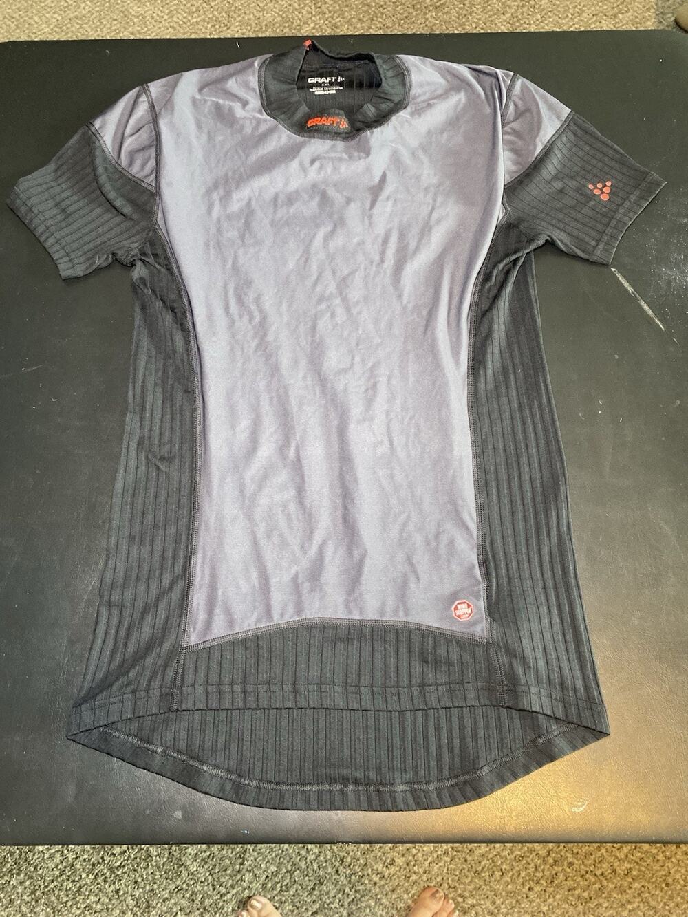 Craft Baselayer Men’s XXLWindStopper Short Sleeve and a Performance vest medium